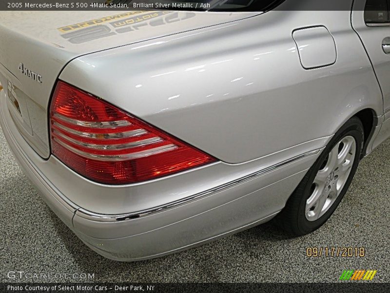 Brilliant Silver Metallic / Ash 2005 Mercedes-Benz S 500 4Matic Sedan