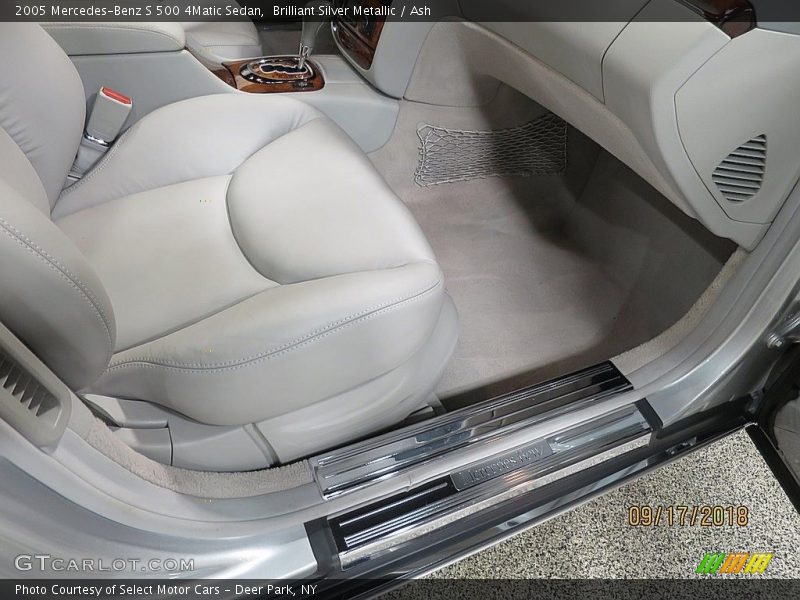 Brilliant Silver Metallic / Ash 2005 Mercedes-Benz S 500 4Matic Sedan