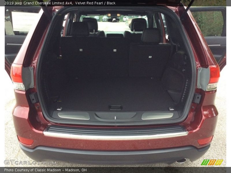 Velvet Red Pearl / Black 2019 Jeep Grand Cherokee Limited 4x4