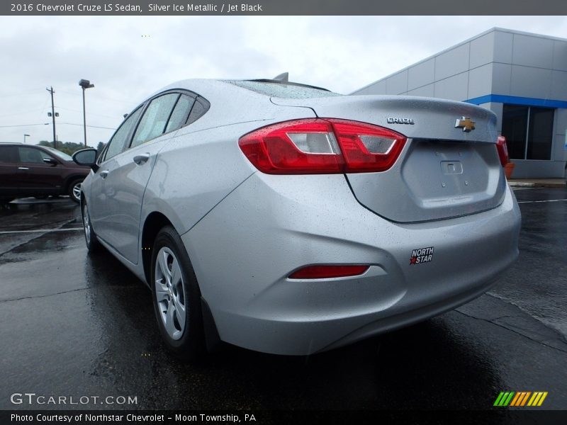 Silver Ice Metallic / Jet Black 2016 Chevrolet Cruze LS Sedan