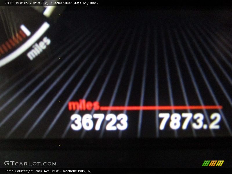 Glacier Silver Metallic / Black 2015 BMW X5 xDrive35d