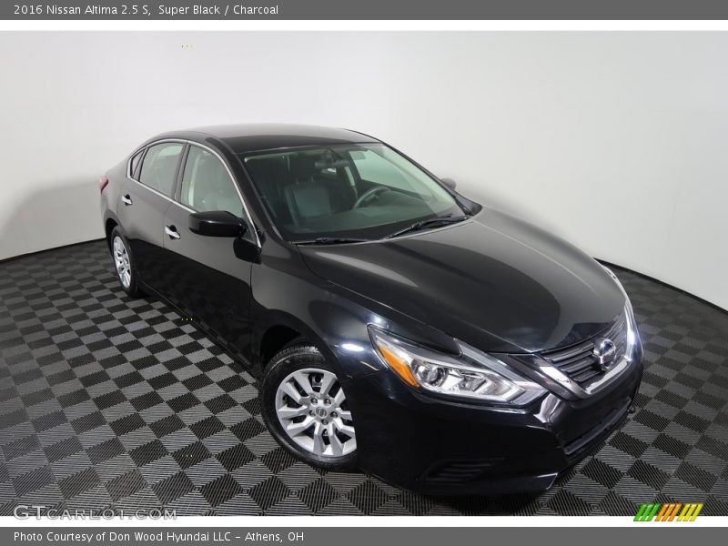 Super Black / Charcoal 2016 Nissan Altima 2.5 S