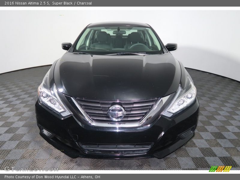 Super Black / Charcoal 2016 Nissan Altima 2.5 S