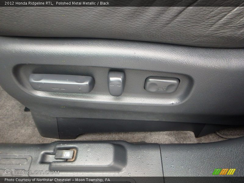 Polished Metal Metallic / Black 2012 Honda Ridgeline RTL