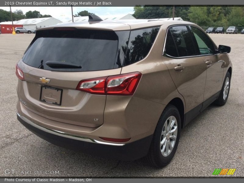 Sandy Ridge Metallic / Jet Black 2019 Chevrolet Equinox LT