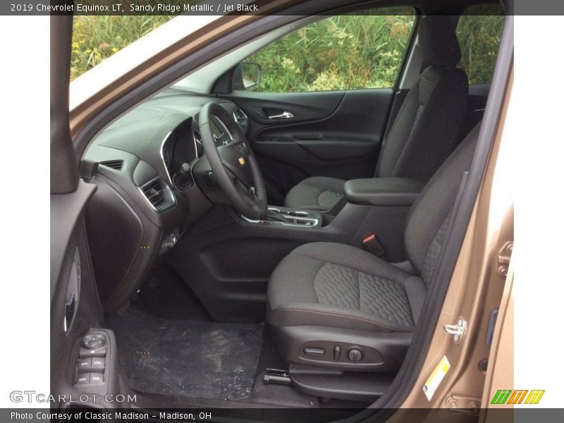 Sandy Ridge Metallic / Jet Black 2019 Chevrolet Equinox LT