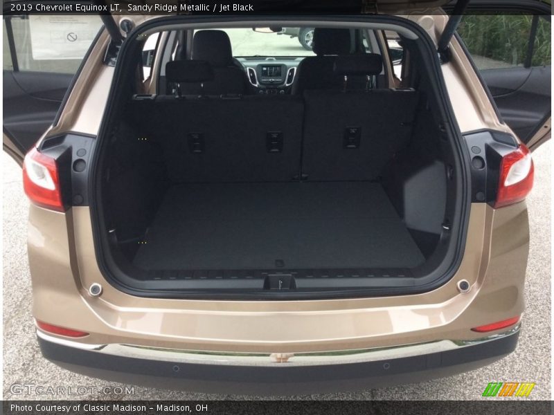Sandy Ridge Metallic / Jet Black 2019 Chevrolet Equinox LT