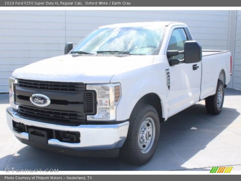 Oxford White / Earth Gray 2019 Ford F250 Super Duty XL Regular Cab