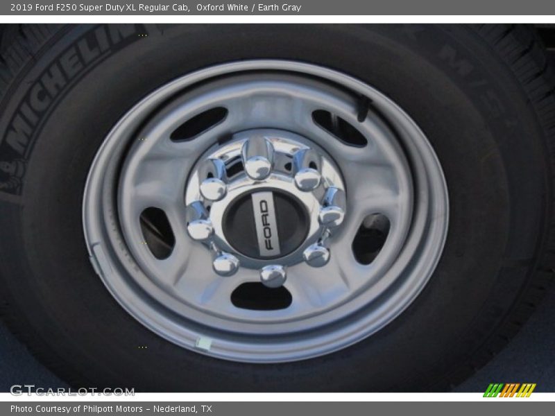 Oxford White / Earth Gray 2019 Ford F250 Super Duty XL Regular Cab