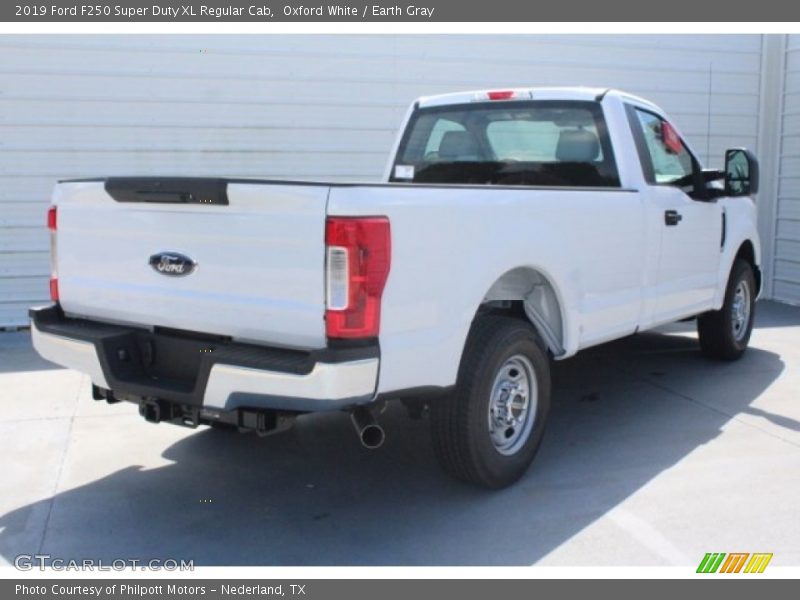 Oxford White / Earth Gray 2019 Ford F250 Super Duty XL Regular Cab