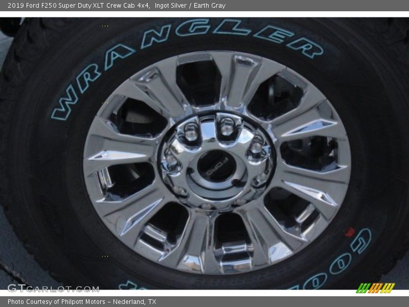 Ingot Silver / Earth Gray 2019 Ford F250 Super Duty XLT Crew Cab 4x4