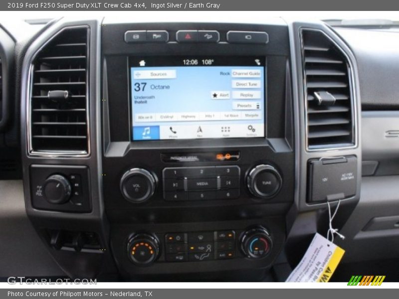 Ingot Silver / Earth Gray 2019 Ford F250 Super Duty XLT Crew Cab 4x4