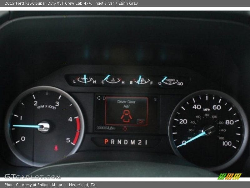 Ingot Silver / Earth Gray 2019 Ford F250 Super Duty XLT Crew Cab 4x4