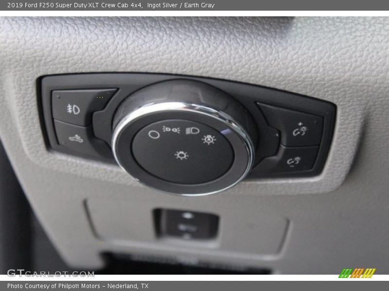 Ingot Silver / Earth Gray 2019 Ford F250 Super Duty XLT Crew Cab 4x4