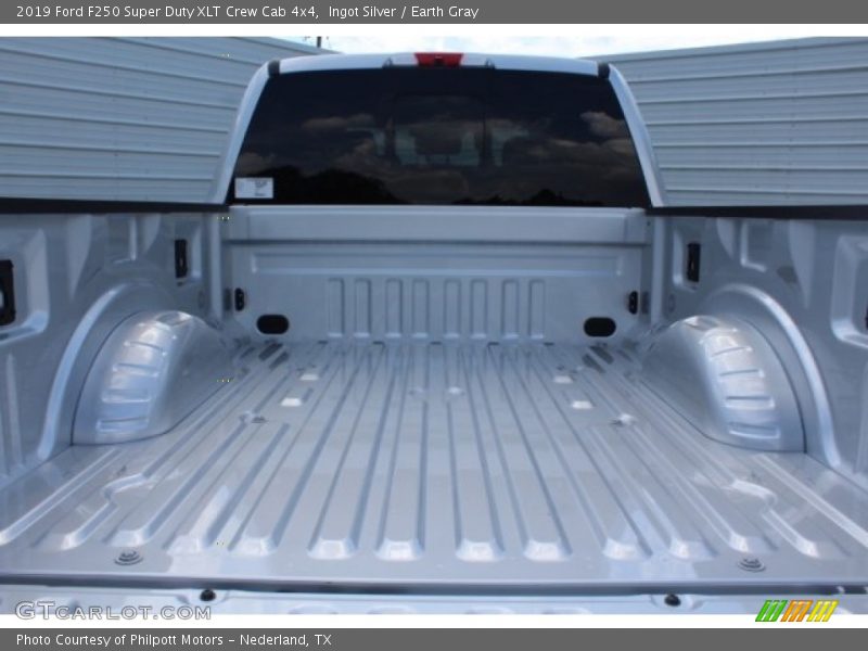 Ingot Silver / Earth Gray 2019 Ford F250 Super Duty XLT Crew Cab 4x4