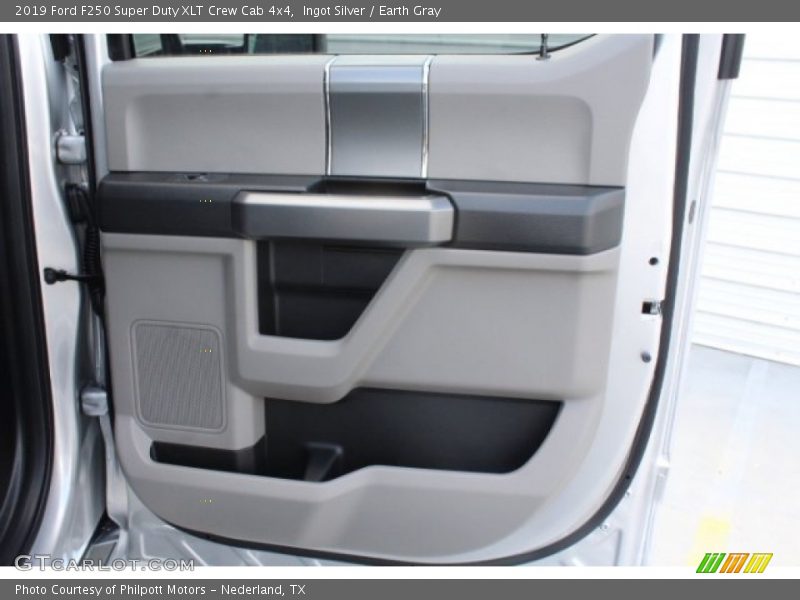Ingot Silver / Earth Gray 2019 Ford F250 Super Duty XLT Crew Cab 4x4