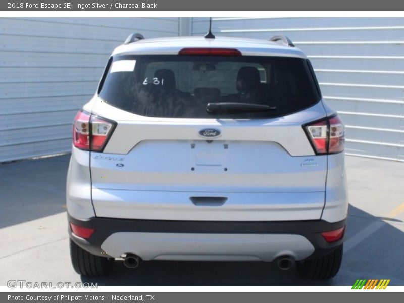 Ingot Silver / Charcoal Black 2018 Ford Escape SE