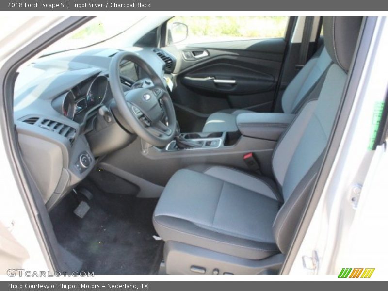 Ingot Silver / Charcoal Black 2018 Ford Escape SE