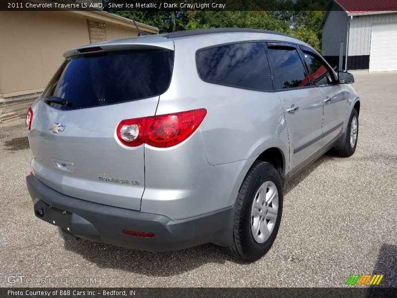 Silver Ice Metallic / Dark Gray/Light Gray 2011 Chevrolet Traverse LS AWD