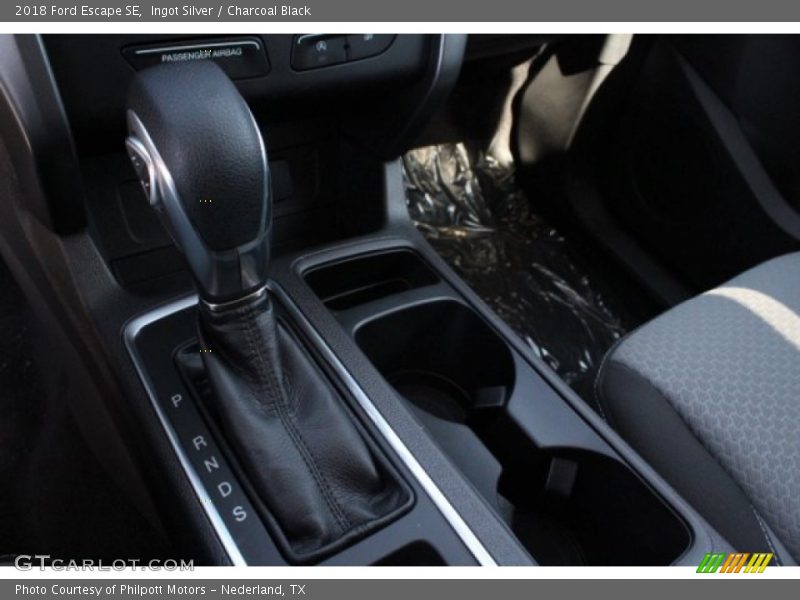 Ingot Silver / Charcoal Black 2018 Ford Escape SE
