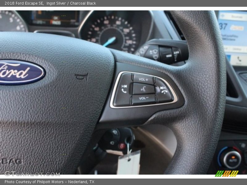 Ingot Silver / Charcoal Black 2018 Ford Escape SE