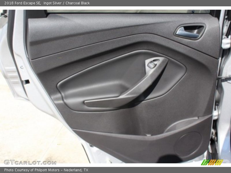 Ingot Silver / Charcoal Black 2018 Ford Escape SE
