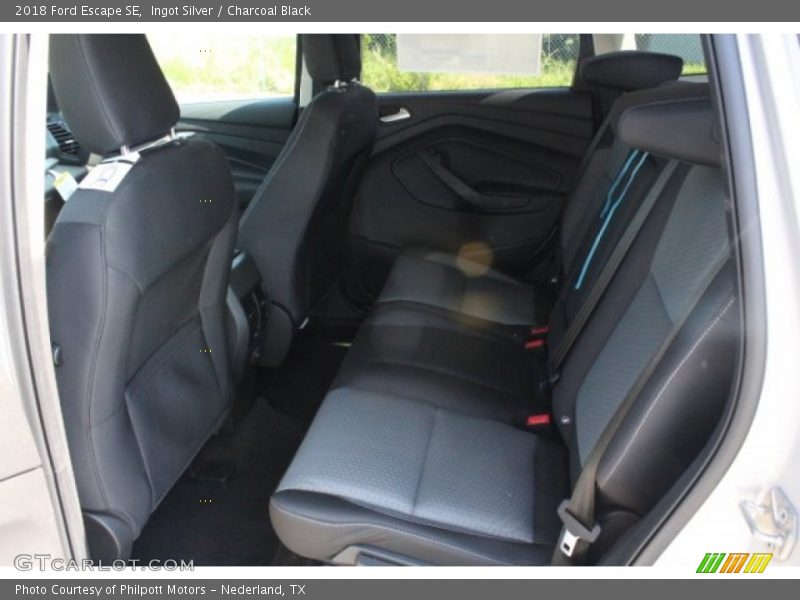 Ingot Silver / Charcoal Black 2018 Ford Escape SE