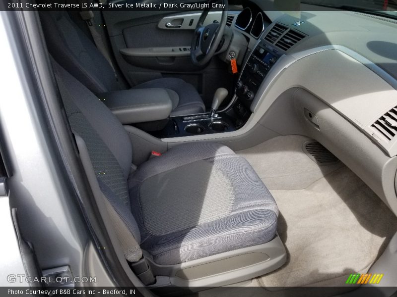 Silver Ice Metallic / Dark Gray/Light Gray 2011 Chevrolet Traverse LS AWD