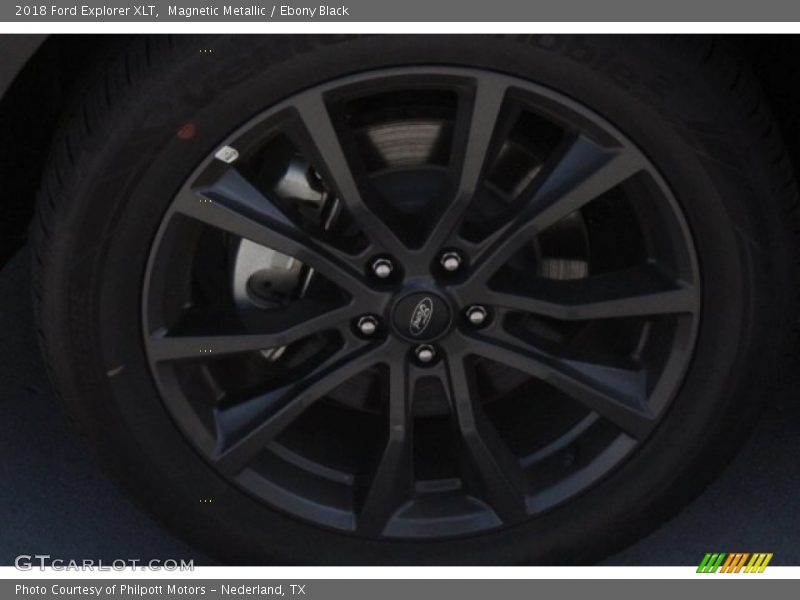 Magnetic Metallic / Ebony Black 2018 Ford Explorer XLT