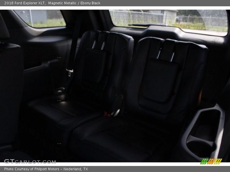 Magnetic Metallic / Ebony Black 2018 Ford Explorer XLT