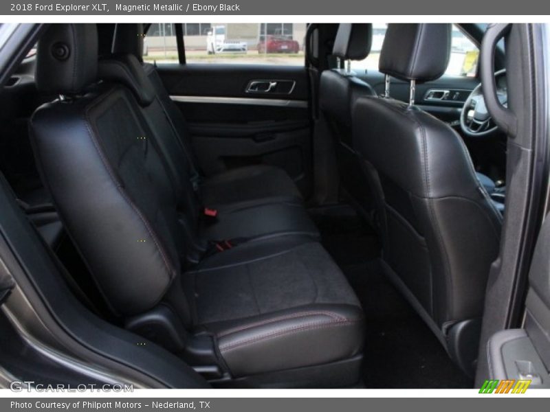 Magnetic Metallic / Ebony Black 2018 Ford Explorer XLT