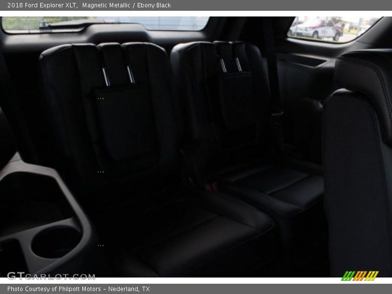 Magnetic Metallic / Ebony Black 2018 Ford Explorer XLT