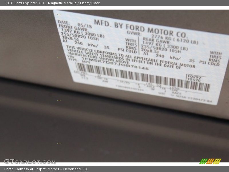 Magnetic Metallic / Ebony Black 2018 Ford Explorer XLT