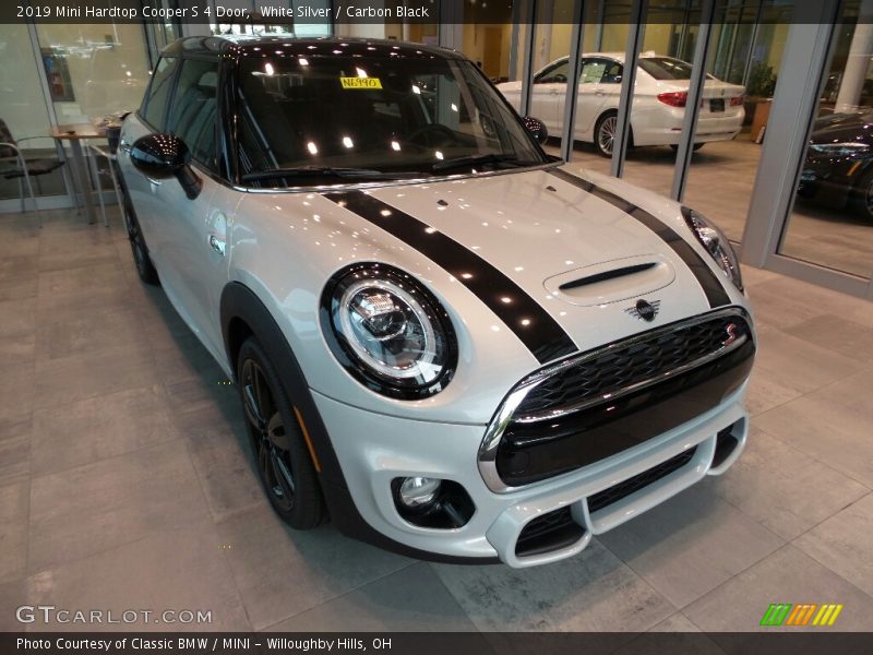 White Silver / Carbon Black 2019 Mini Hardtop Cooper S 4 Door