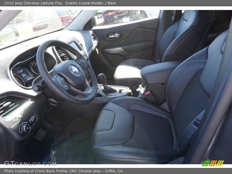 Granite Crystal Metallic / Black 2019 Jeep Cherokee Latitude Plus