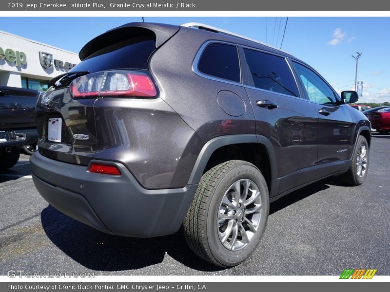 Granite Crystal Metallic / Black 2019 Jeep Cherokee Latitude Plus
