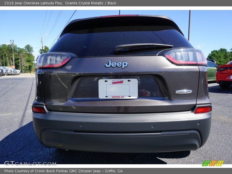Granite Crystal Metallic / Black 2019 Jeep Cherokee Latitude Plus