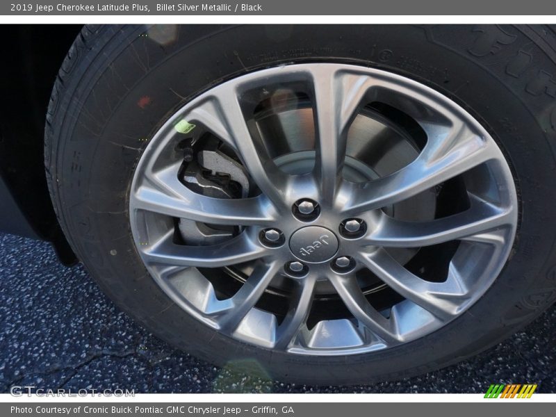 Billet Silver Metallic / Black 2019 Jeep Cherokee Latitude Plus
