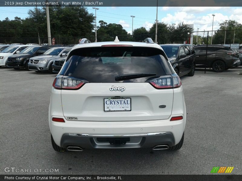 Pearl White / Black/Tan 2019 Jeep Cherokee Overland