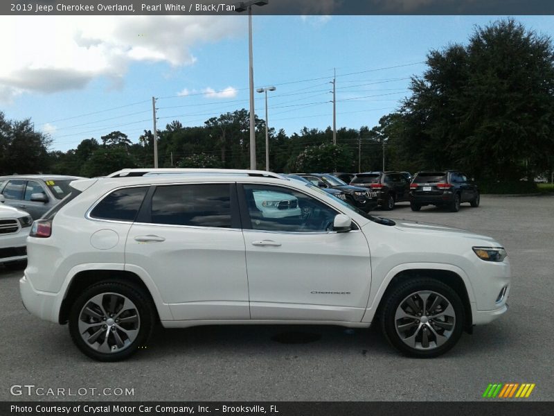 Pearl White / Black/Tan 2019 Jeep Cherokee Overland