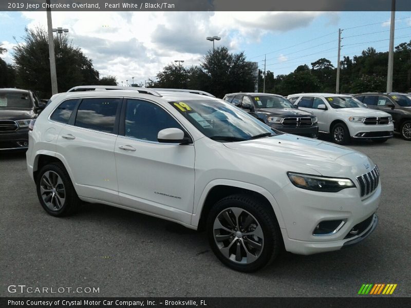 Pearl White / Black/Tan 2019 Jeep Cherokee Overland