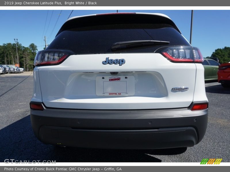 Bright White / Black 2019 Jeep Cherokee Latitude Plus