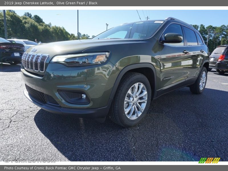 Olive Green Pearl / Black 2019 Jeep Cherokee Latitude