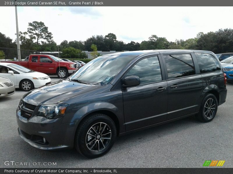 Granite Pearl / Black 2019 Dodge Grand Caravan SE Plus