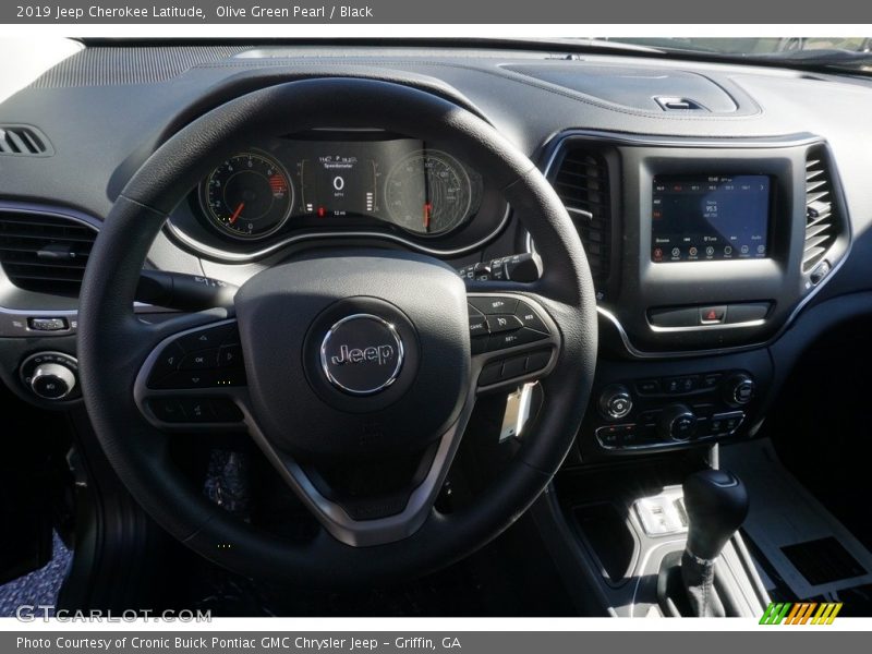 Olive Green Pearl / Black 2019 Jeep Cherokee Latitude