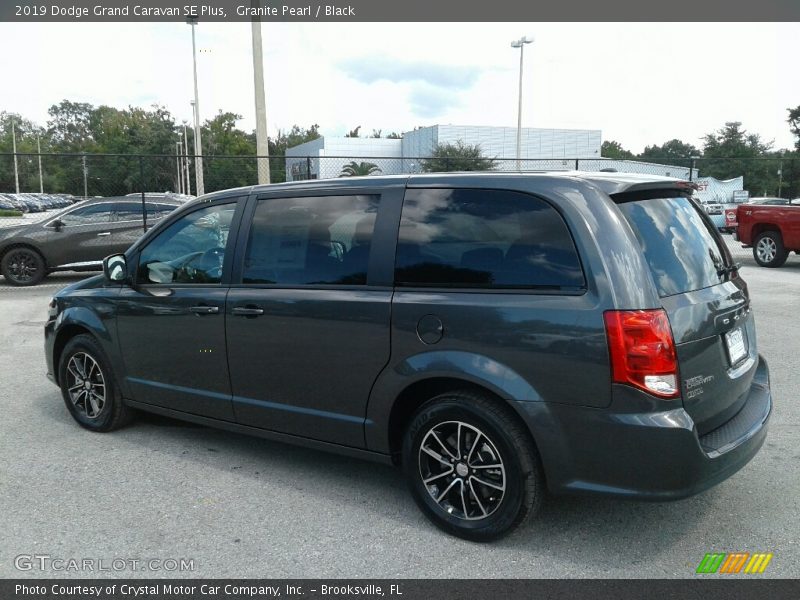 Granite Pearl / Black 2019 Dodge Grand Caravan SE Plus