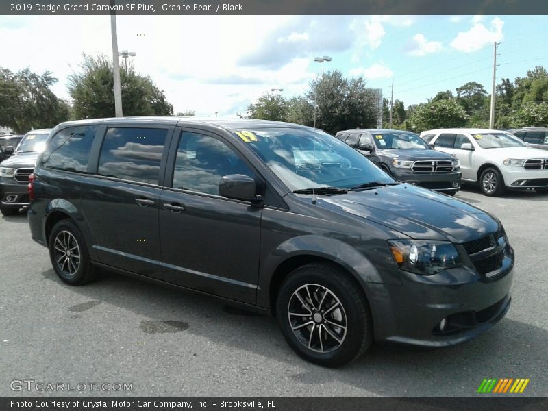 Granite Pearl / Black 2019 Dodge Grand Caravan SE Plus