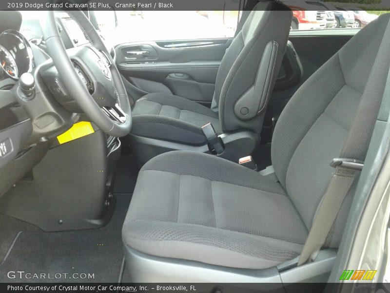 Granite Pearl / Black 2019 Dodge Grand Caravan SE Plus