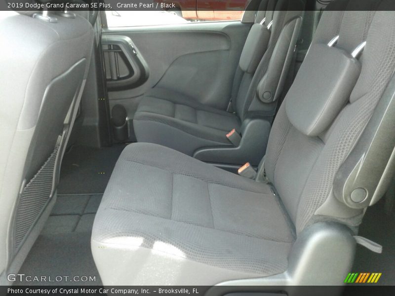 Granite Pearl / Black 2019 Dodge Grand Caravan SE Plus