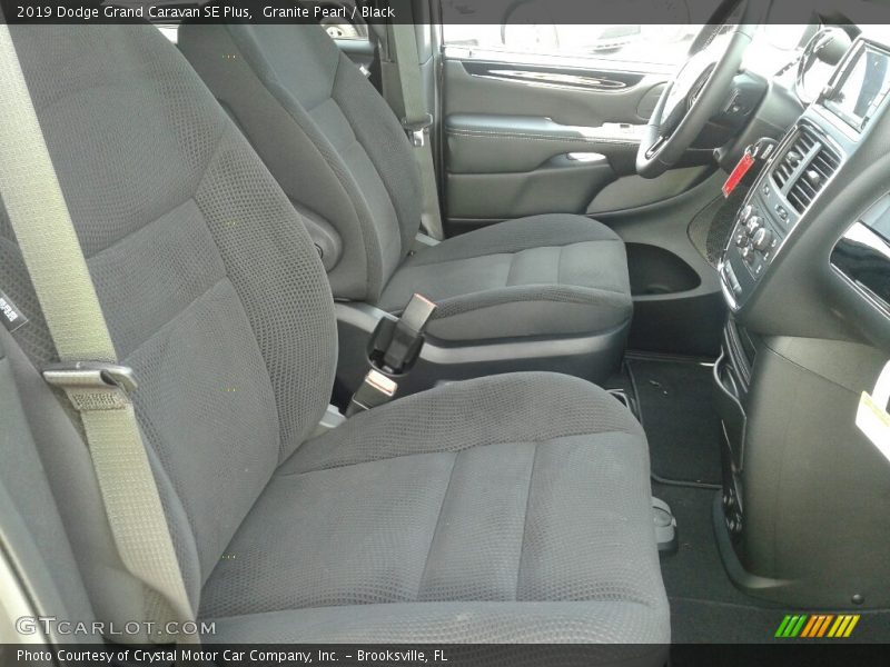 Granite Pearl / Black 2019 Dodge Grand Caravan SE Plus